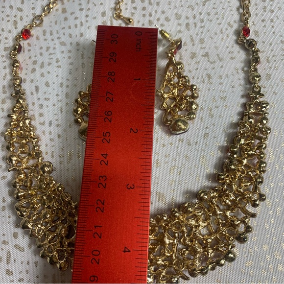 Red Rhinestones Statement Necklace and Earrings Set Fancy Gold Plated Jewelry - Picture 5 of 8